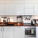 Soho Sunshine Retreat