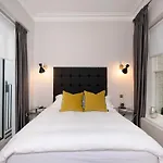 Luxury-Hyde Park-2 Bedrooms 2 Bathrooms - Quiet