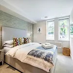 The Bohemian Rhapsody, Hampstead - By Out Of Office Lifestyle