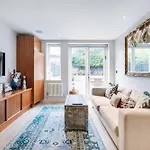 The Bohemian Rhapsody, Hampstead - By Out Of Office Lifestyle