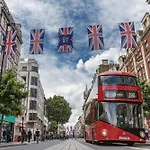 Oxford Street Homestay