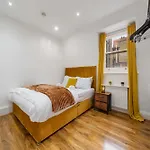 Modern 2-Bedroom Apartment On Oxford Street 8Gc
