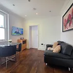 Charming 2 Bedroom Flat In Paddington