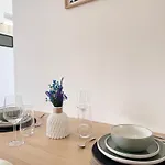 Vibrant Studio 30Min To Central London & Free Wifi