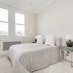 Bright & Spacious 4-Bed Flat In London