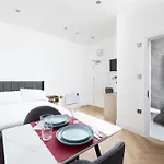 Charmstay Kensington Olympia