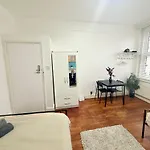 Cricklewood Broadway Guest Home