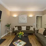Beaufort Gardens Apartment In Knightsbridge