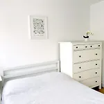 Fab 3-Bed 2-Bath Oxford Street, Regents Park, Fitzrovia W1