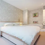 Veeve - House Battersea Park
