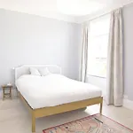 Veeve - House Bassein Park Road - Shepherd\'S Bush