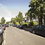 Veeve - House Bassein Park Road - Shepherd\'S Bush