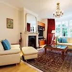 Vive Unique - Holly Lodge Estate