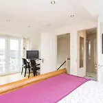 Rue Saint Jacques Guest House