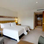 Canary Riverside Plaza Hotel
