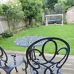 Light And Airy Tooting Bec Home