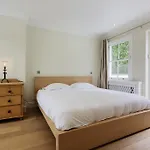 Veeve - Victorian House Fulham