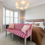 Veeve - Balham Boutique