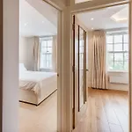 Luxury Fulham Apartment