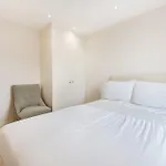 Luxury Fulham Apartment