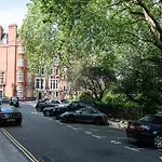 Luxton Apartments - Knightsbridge