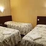 Mandalay Picton House Hotel
