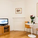 Blueprint Living Apartments - Doughty Street