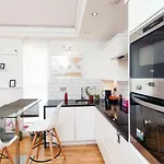 Italianflat - Stamford Bridge