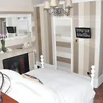 Kings Boutique Hotel