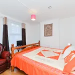 Raspberry Lodge