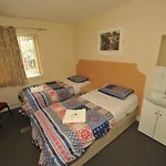 Acton Town Hotel