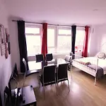 Cropley Guest Apartment