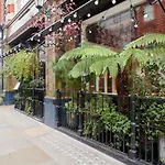 Sonder l Covent Garden Piazza