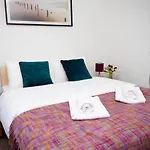 Apt 2, Opera House By Indigo Flats