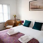 Apt 2, Opera House By Indigo Flats