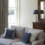 Veeve Townhouse West London