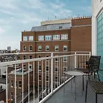 Stylish new flat near Mayfair