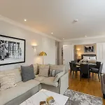 Stylish new flat near Mayfair