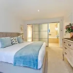 Fantastic 3 Bed Apartment In Earls Court