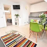 Apt 3, Opera House Ensuite 4Th Floor By Indigo Flats