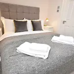 Apt 3, Opera House Ensuite 4Th Floor By Indigo Flats