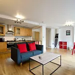 Acorn - Kamen House Apartments