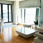 Canary Wharf Waterfront Apartments