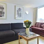 Thames Bridges Apartments