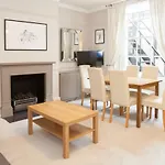 Victoria Station Apartment