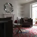 Luxurious Apartment In Kensington & Chelsea