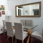 Luxurious Apartment In Kensington & Chelsea