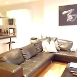 Stylish 1 Bed In Earls Court
