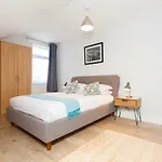 Clova House