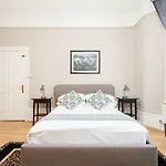 Clova House